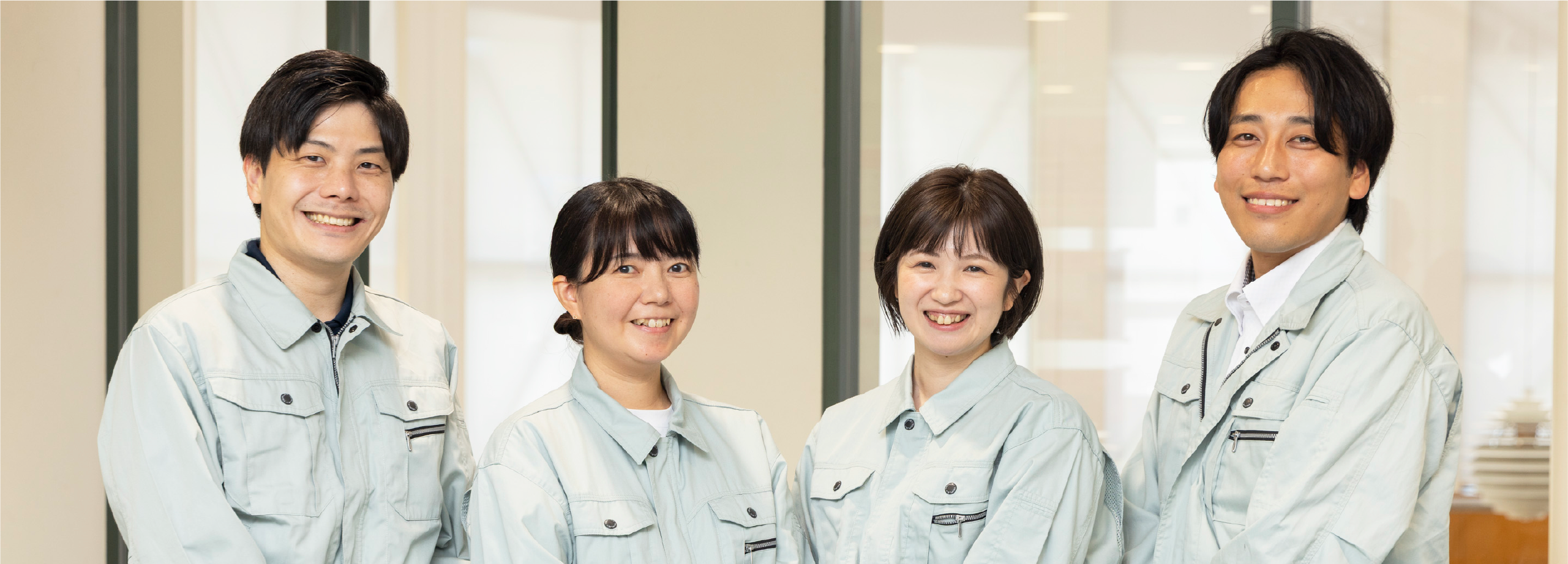 若手職員3名